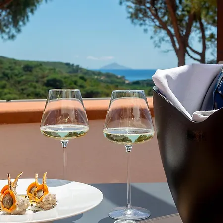 Charming Arcipelago 4* Pila (Livorno)